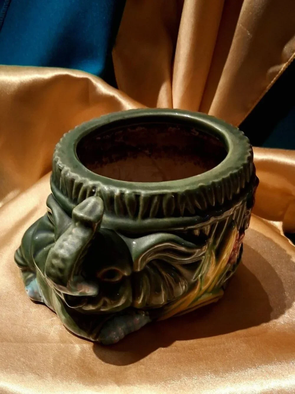 Vintage mid-century/1970s majolica-style ceramic elephant planter in dark green